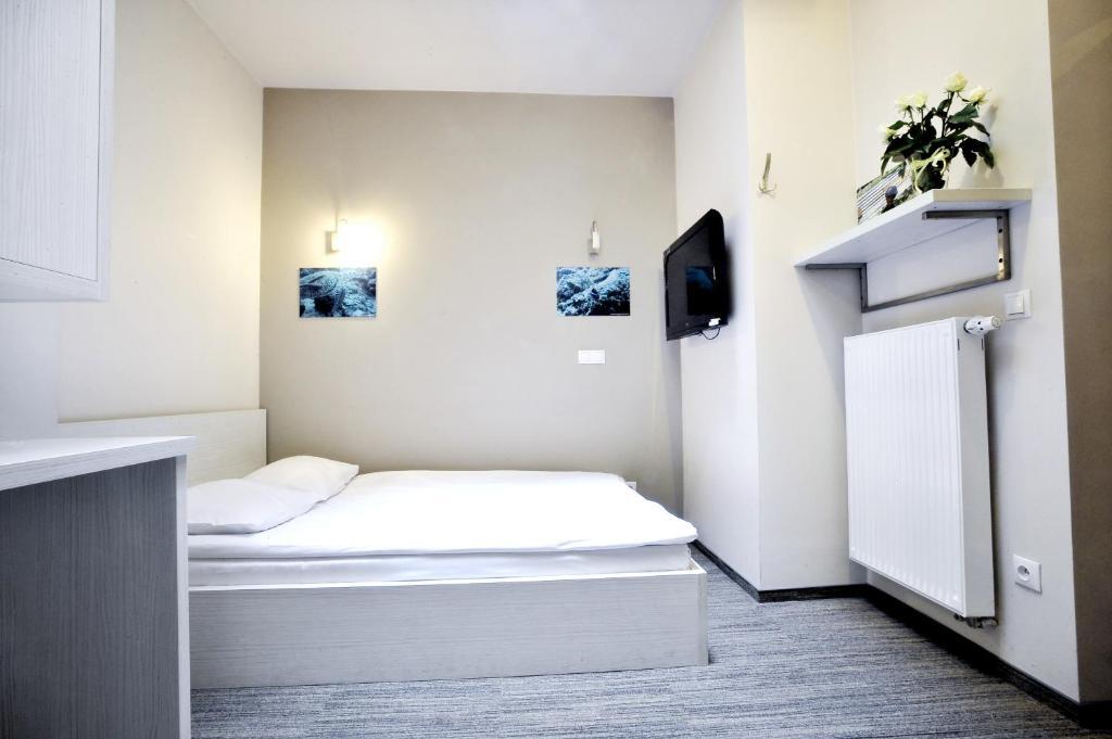 Hostel Promenada Rzeszow Room photo